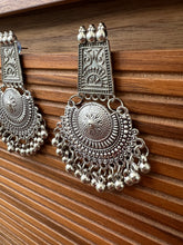 Silver hang bold earrings